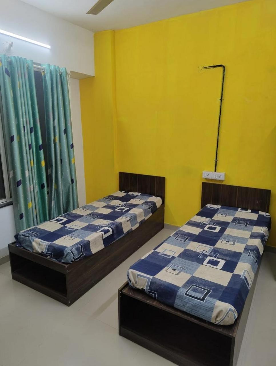 Amber House Albergue Pune Exterior foto